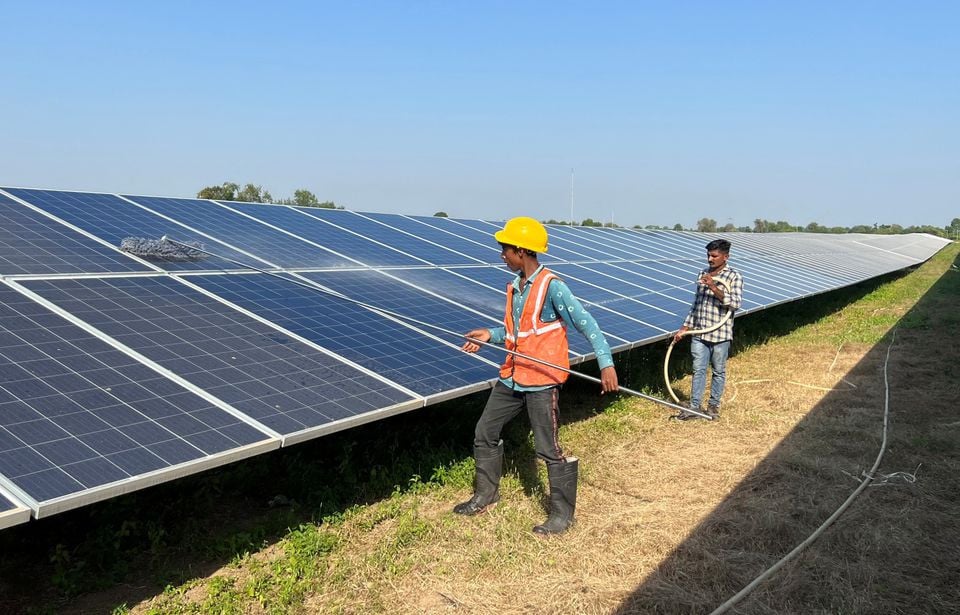 Govt revises decision to promote solar projects