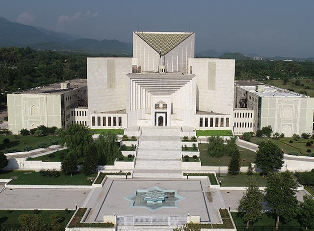 SC hears former judge Shaukat Aziz Siddiquis plea against removal